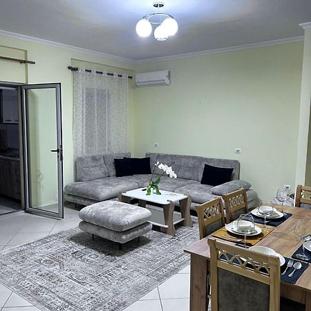 New Baazar Terrace Apartment ティラナ エクステリア 写真