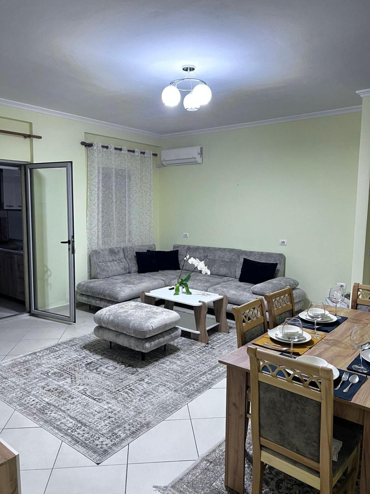 New Baazar Terrace Apartment ティラナ エクステリア 写真