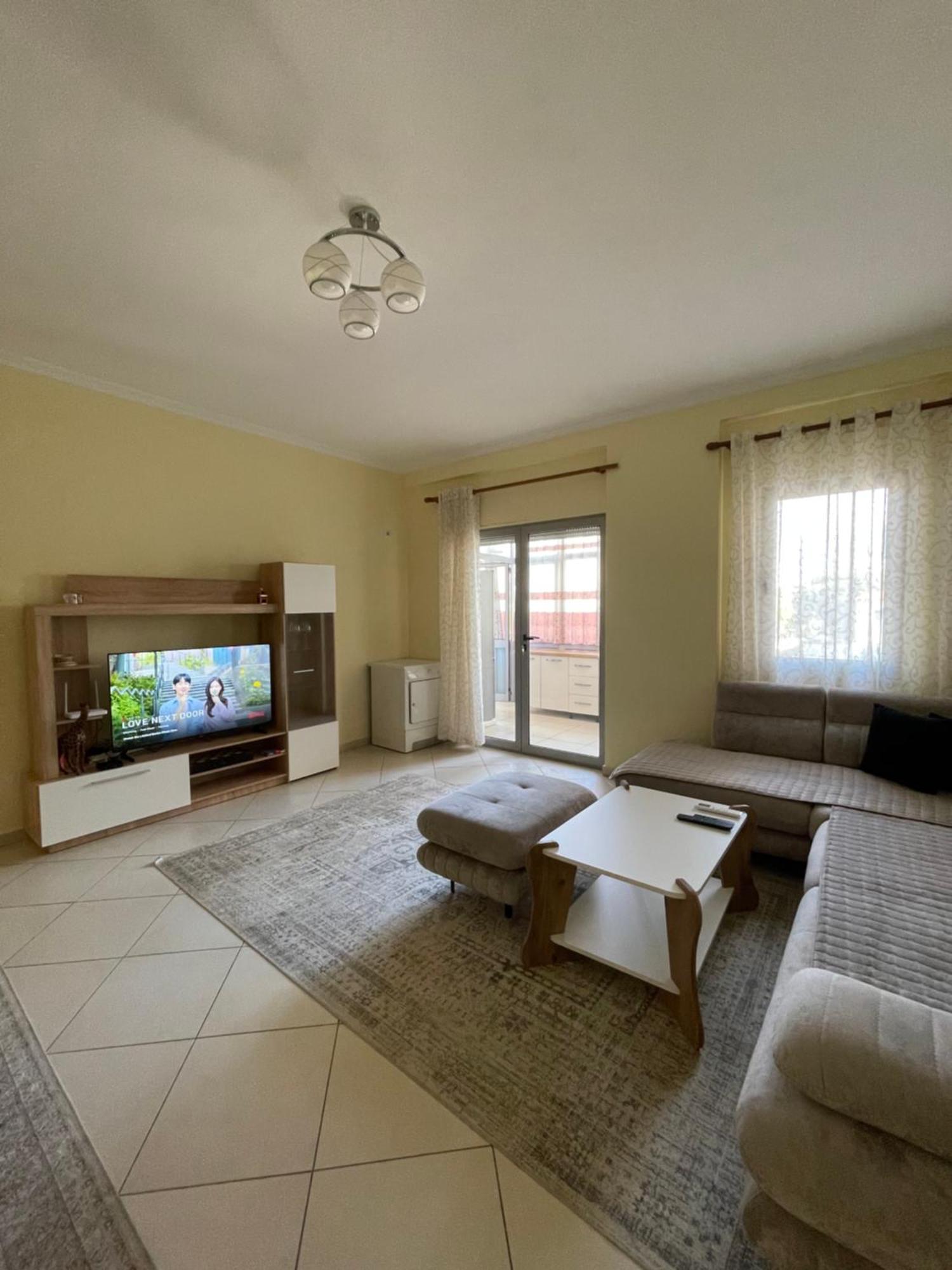 New Baazar Terrace Apartment ティラナ エクステリア 写真